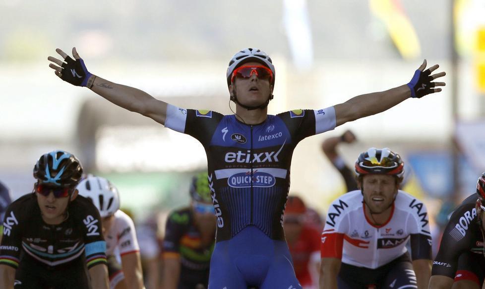 Vuelta, volata show di Meersman La maglia rossa a Kwiatkowski