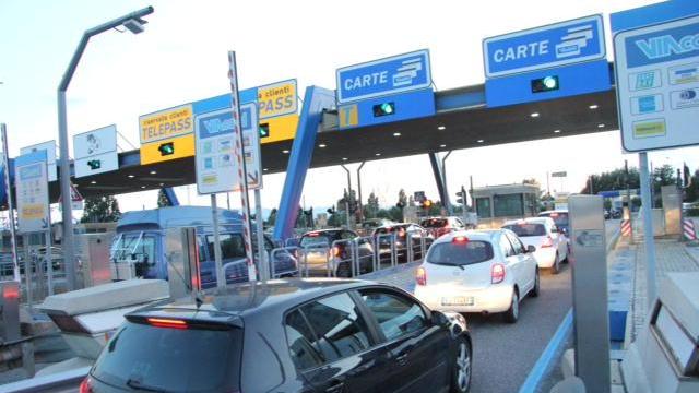 Auto ferme al casello di Prato Est