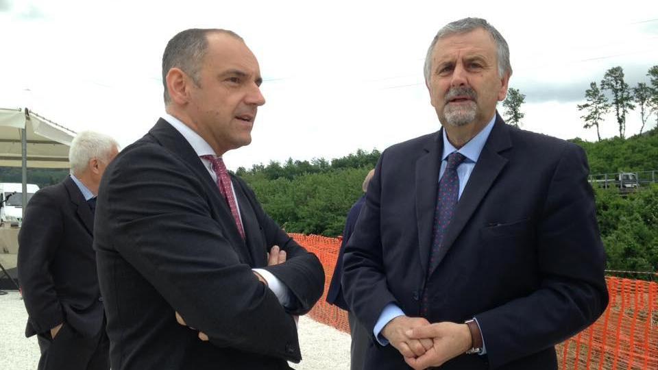 Da sinistra: il sindaco di Capannori Luca Menesini e l'assessore regionale Vincenzo Ceccarelli