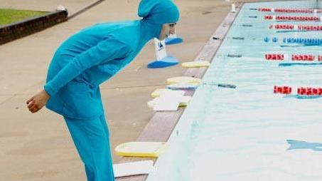 Reggio Emilia, la denuncia della Lega Nord: «Acquagym per sole islamiche»