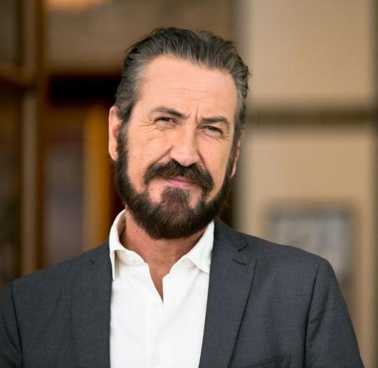 Rocco Schiavone, dai libri alla serie tv 