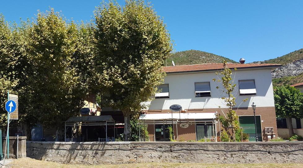 Salustri cessa l’attività: «Trattati come stranieri» 