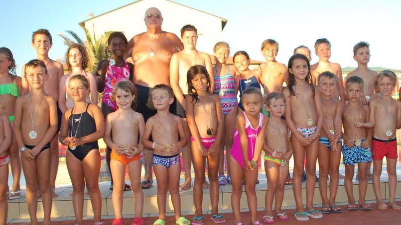 Sfida in piscina per i baby nuotatori del professor Vittorio Lazzareschi