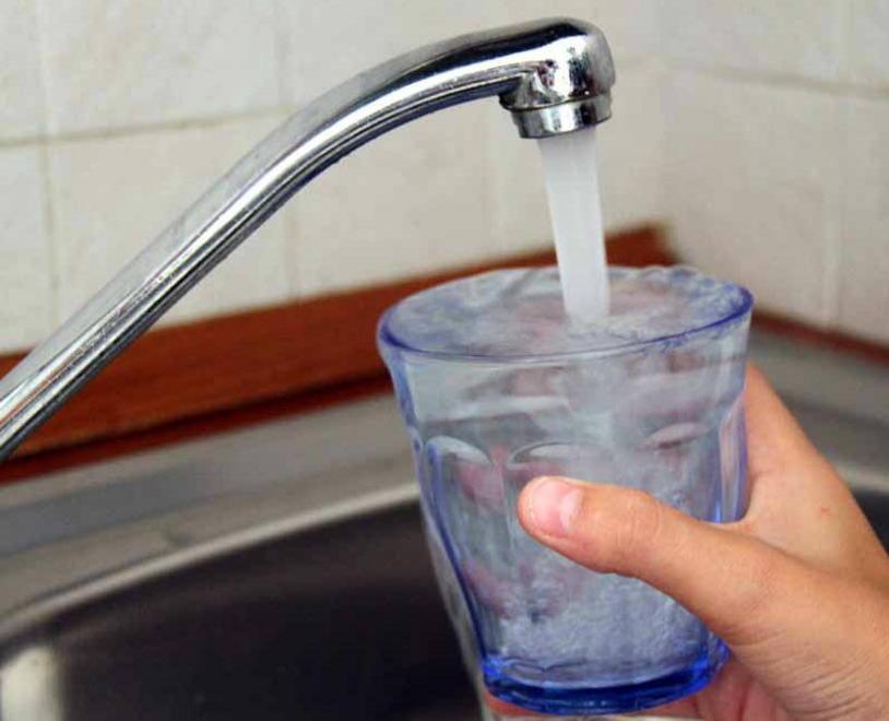 Acqua puzzolente: nessun pericolo per abitanti e turisti 