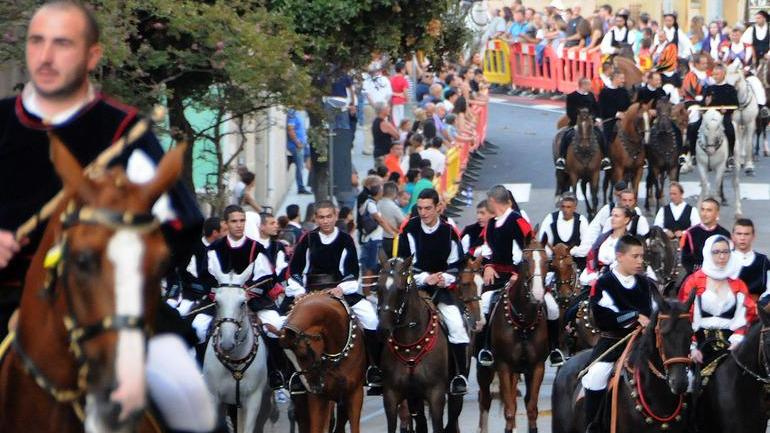 I cavalieri irremovibili: «Ma noi non ci saremo»