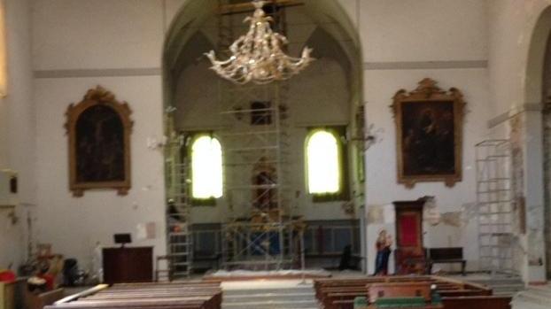 Scoperti affreschi nella chiesa di Stellata 