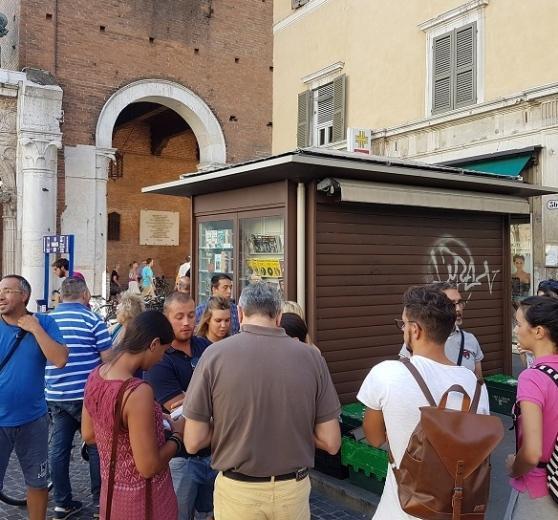Sangue, cibo e pannolini. Scatta la gara di solidarietà 