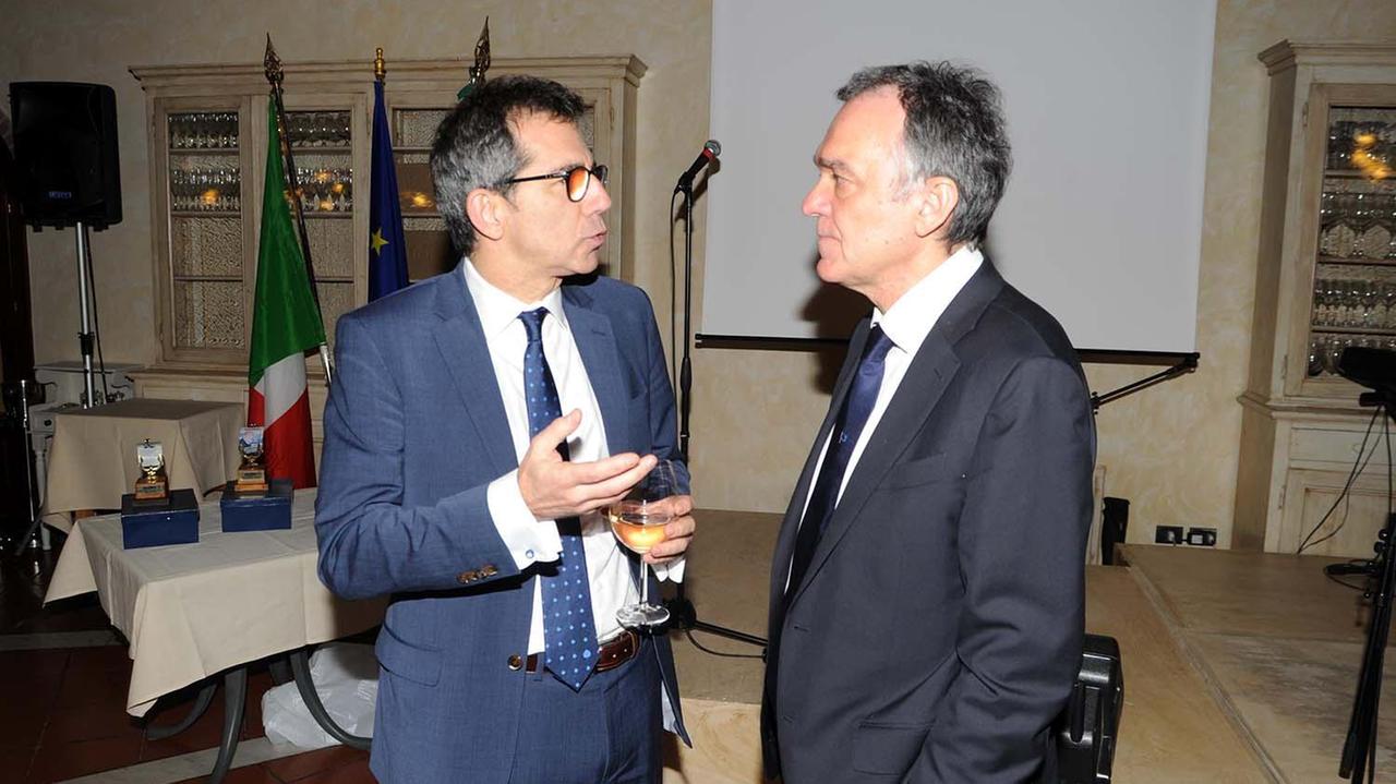 Fausto Azzi, ad di Aferpi, col presidente Enrico Rossi (foto Paolo Barlettani)