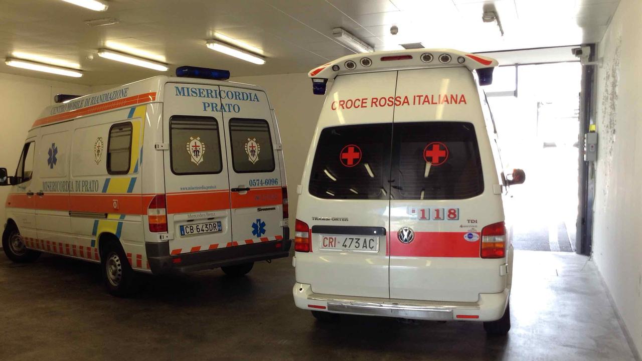 Ambulanze all'ospedale Santo Stefano