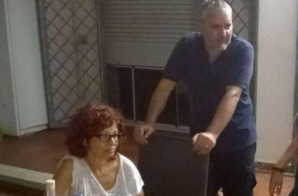 Padre e figli sotto le macerie: a Reggio Emilia ore di angoscia, poi la speranza si è spenta