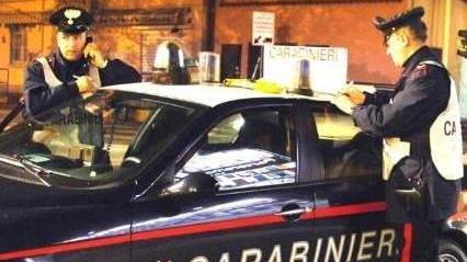 Topi d’appartamento cenano in casa dei derubati
