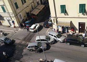 Carambola con l’auto all’incrocio