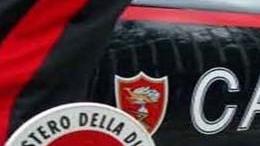 Orina davanti ai carabinieri e viene multato per 3000 euro