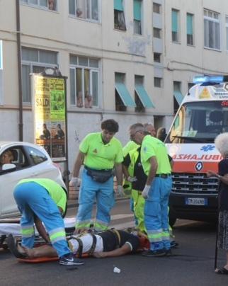 Anziano in bicicletta travolto da un’auto: è grave 