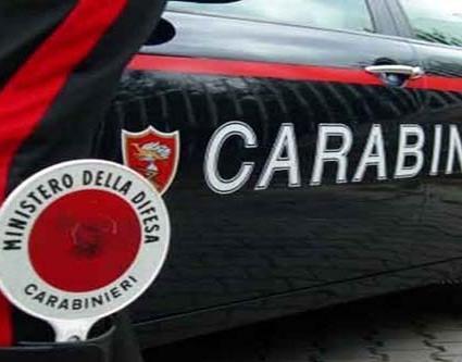 Olbia, la sua auto è troppo lenta: turista preso a sprangate 