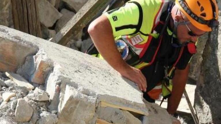 Tutta la città si mobilita. Ecco dove si può donare