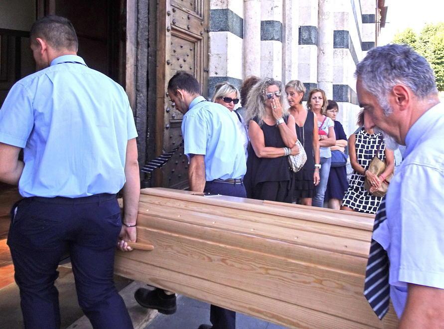 Il commosso saluto a Del Serra «Addio a un maestro di vita»