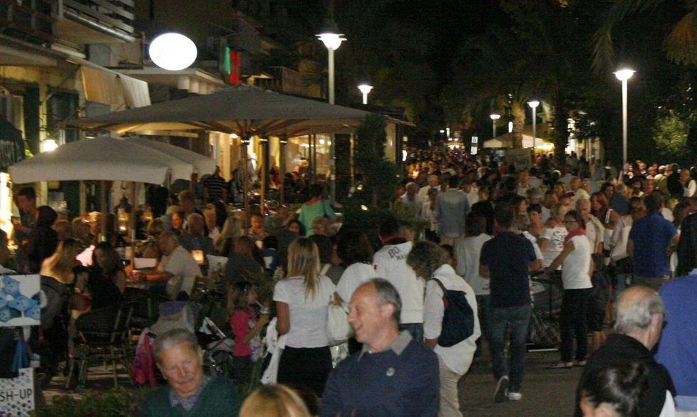 Musica e giochi nelle strade di Tonfano