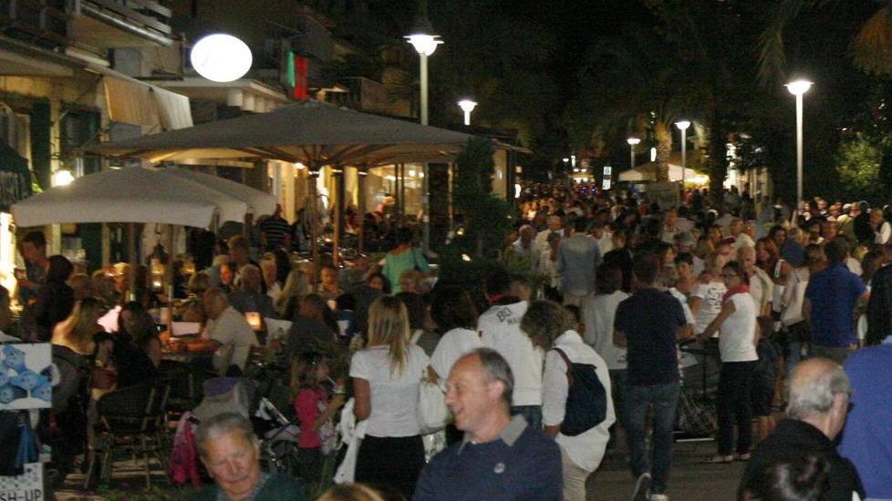 Musica e giochi nelle strade di Tonfano