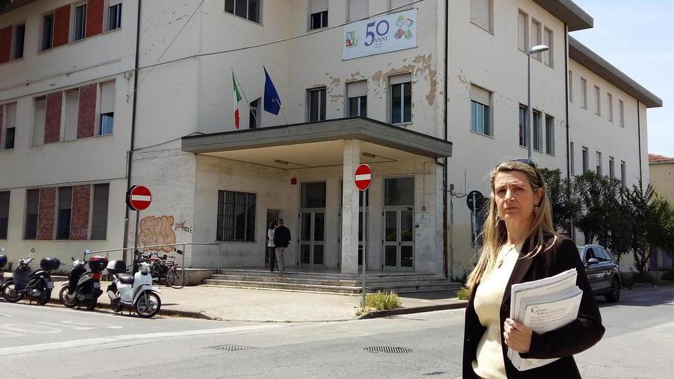 La Darsena si ribella: «Basta incidenti agli incroci maledetti»