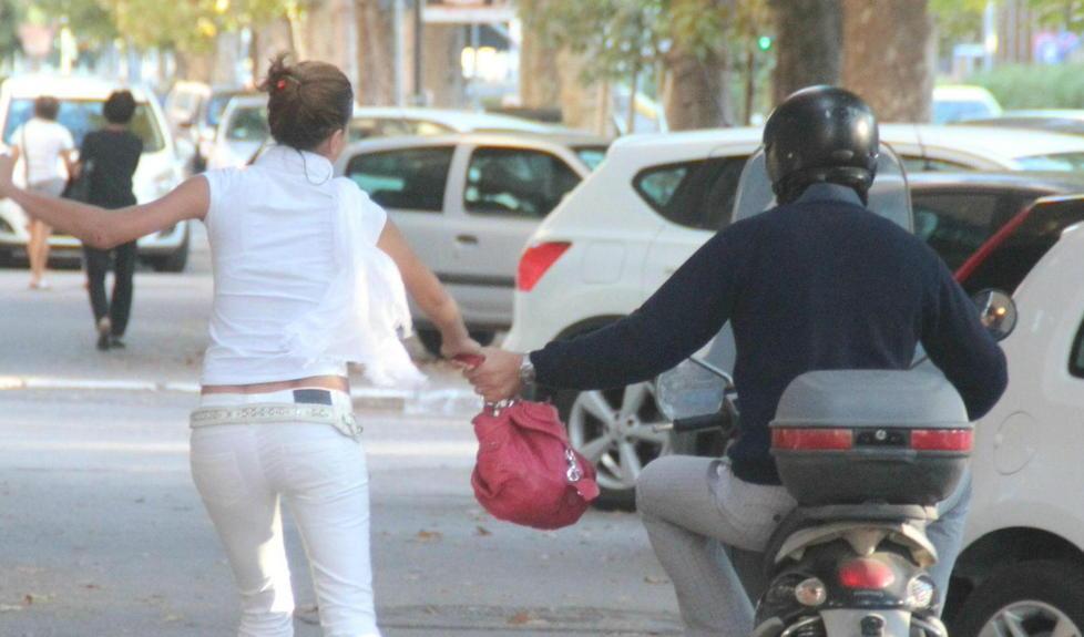 Salta lo sgombero delle bancarelle 