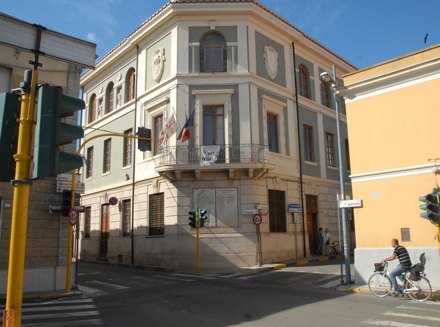 Porte chiuse in Consiglio: è polemica 