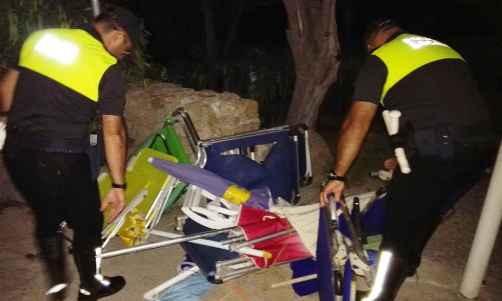 Sotto sequestro sdraio e ombrelloni abusivi in spiaggia 