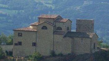 Pompeano. Notti sotto al castello con tanta musica e gastronomia