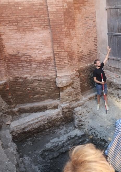 Tour nella storia riportata alla luce dagli scavi al duomo 