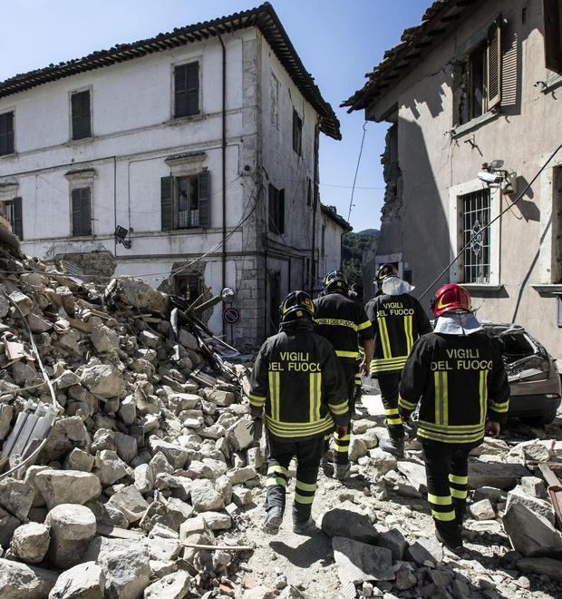 «No a viaggi fai da te Meglio donare soldi» 