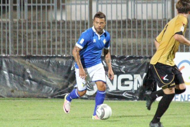 Francesco Tavano con la maglia del Prato