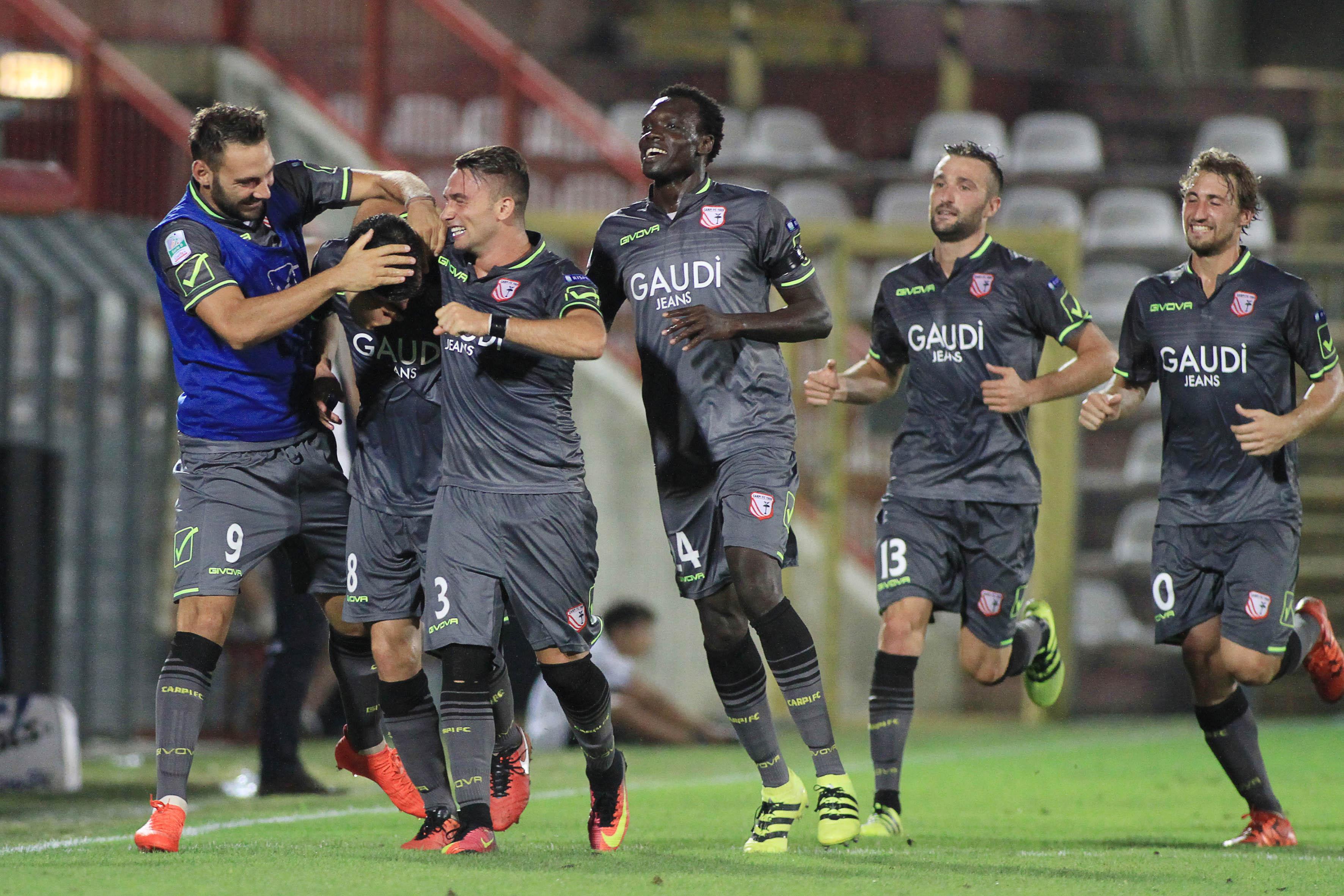 Un grande Carpi sbanca Vicenza per 2-0 