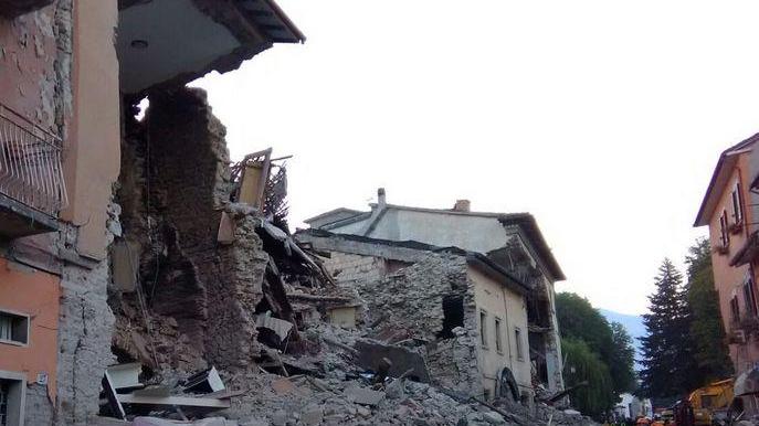 Il vigile: incredibile, nulla è rimasto in piedi