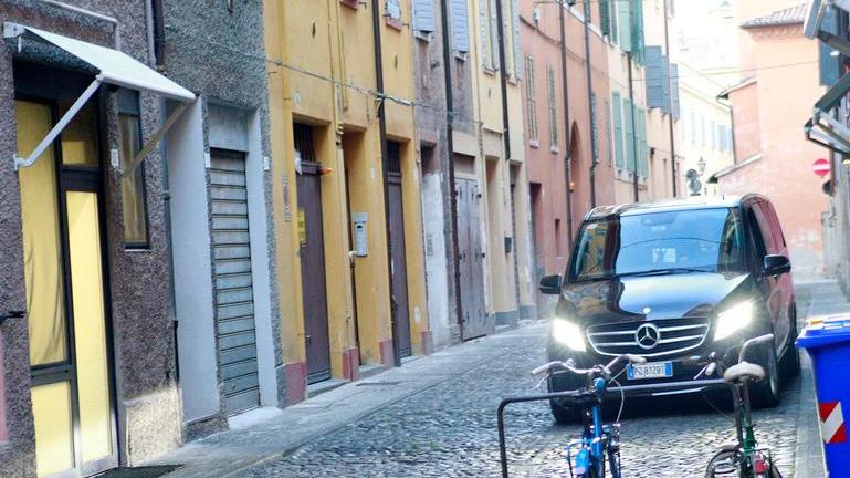 La Mercedes su cui ha viaggiato Mark Zuckerberg a Modena