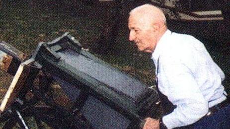 Arrotino, ombrellaio... ma adesso Armido ha un maxi negozio