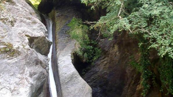 Cercando la frescura tra i fiotti dei torrenti
