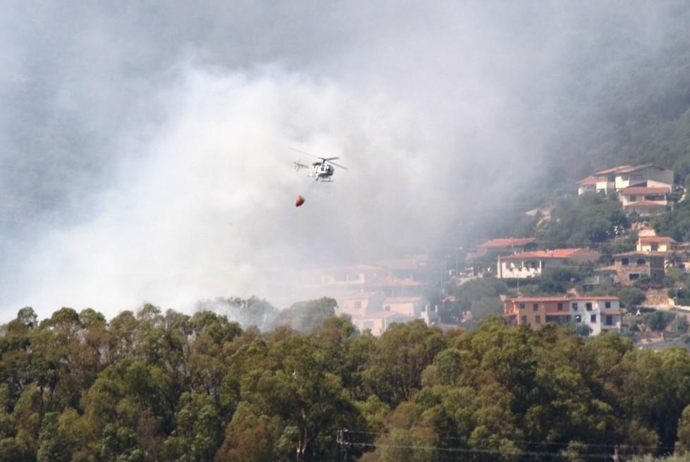 Ancora fiamme in Baronia: in fumo 7 ettari di macchia