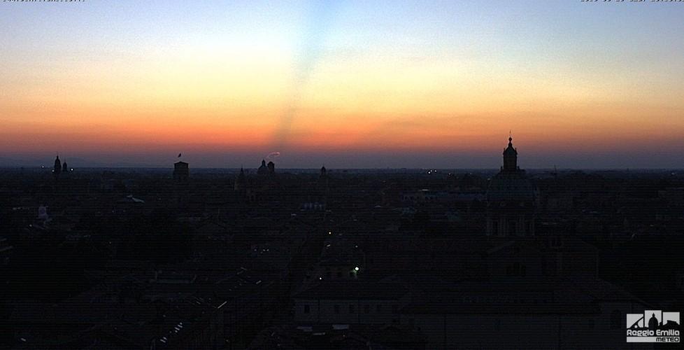 Il mistero del fascio blu nel cielo 