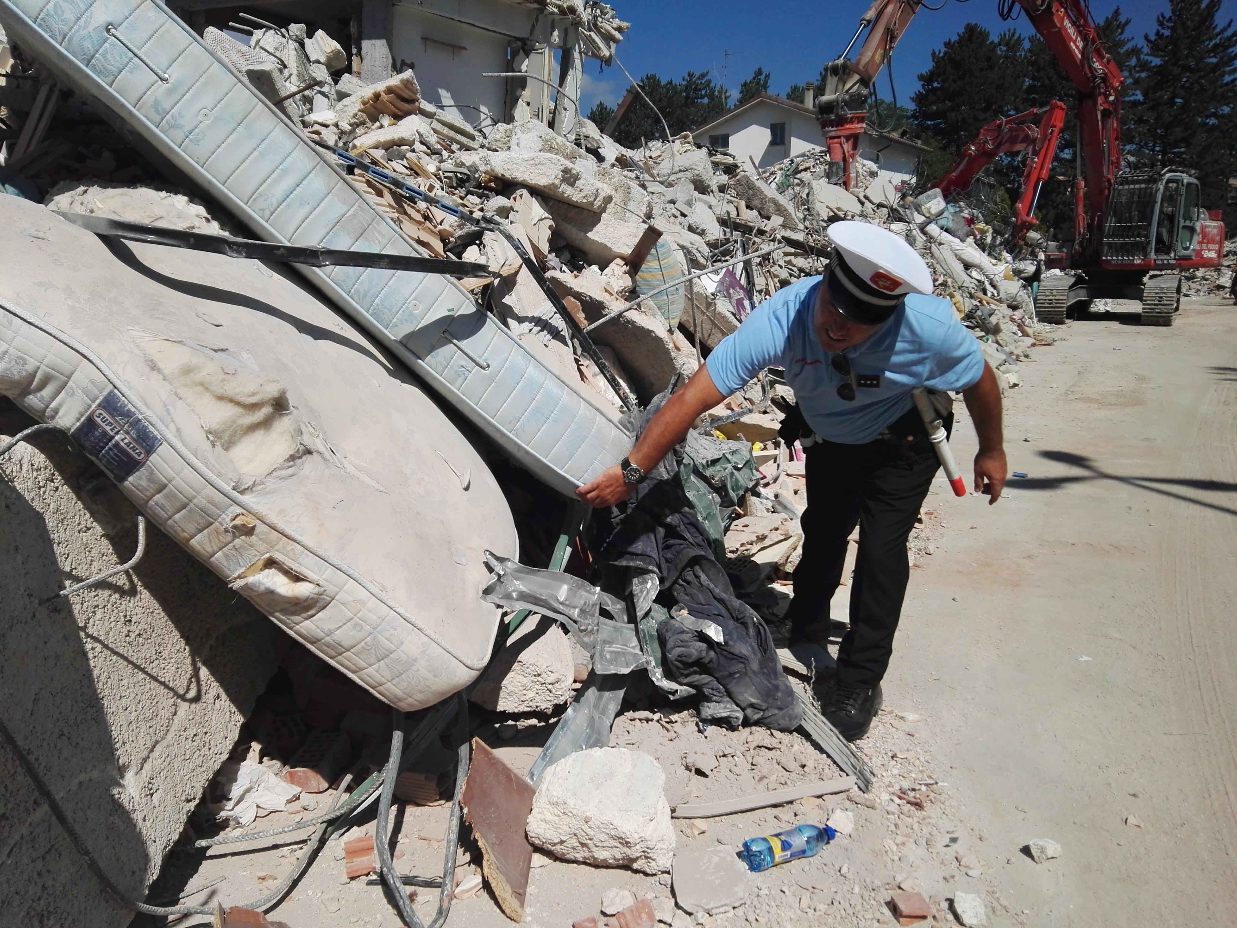 La polizia minicipale di Prato nelle zone terremotate