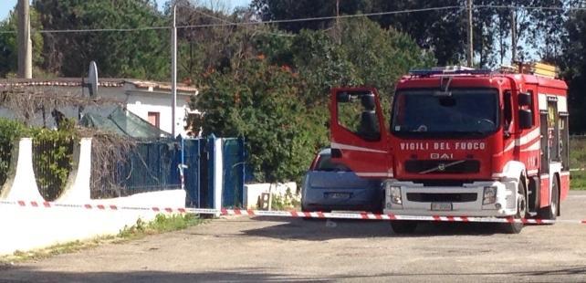 Carloforte, s'incendia il gazebo e la proprietaria viene colta da malore