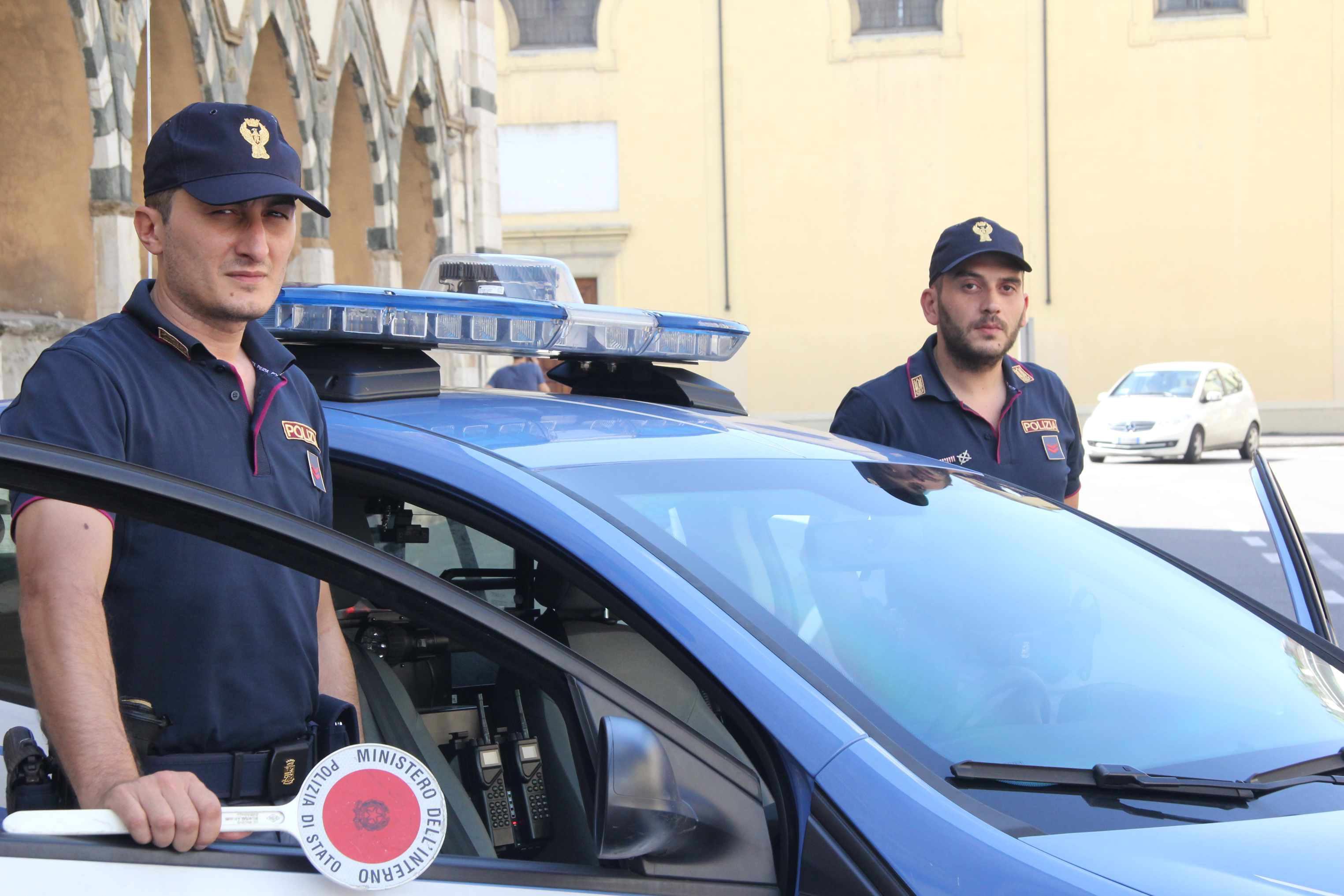 Una pattuglia di polizia