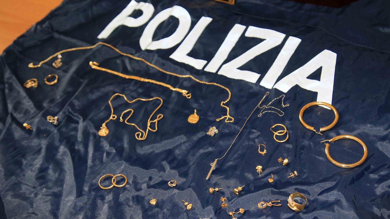 Reggio Emilia: la polizia cerca Mario e Monica, sposi nel 1993