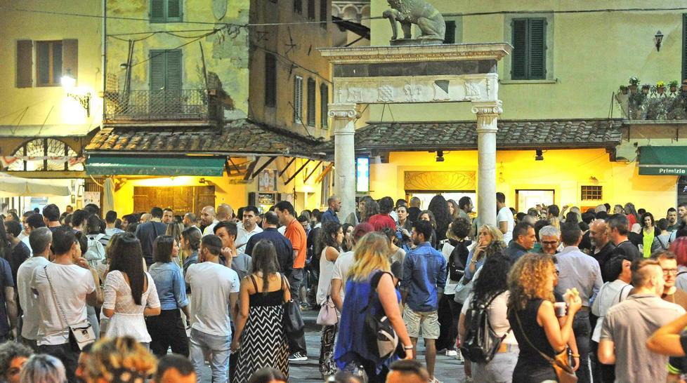 Notte alcolica sulla Sala, giovane all’ospedale 