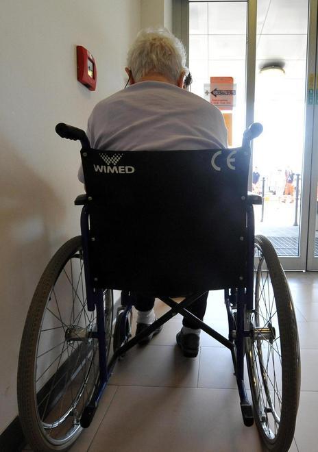 Alzheimer, famiglie spesso dimenticate dalle istituzioni 