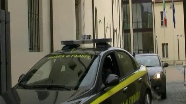 Blitz della Guardia di Finanza in Comune a Bondeno