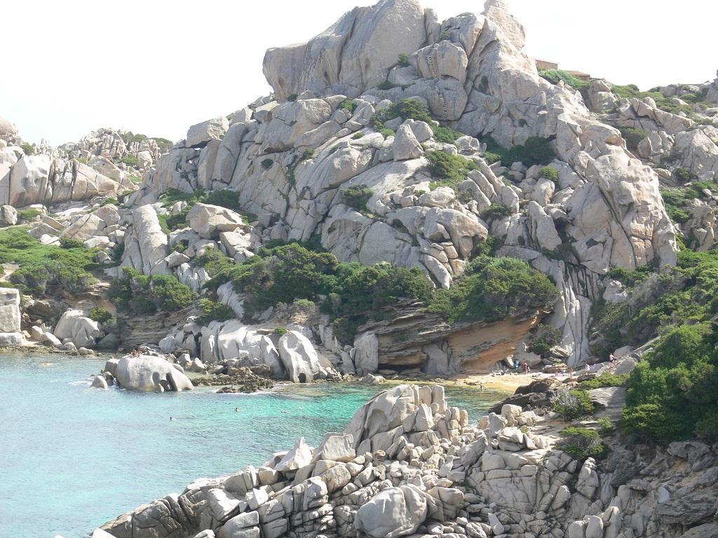 Uno scorcio della Valle della luna a Capo Testa (Santa Teresa di Gallura)