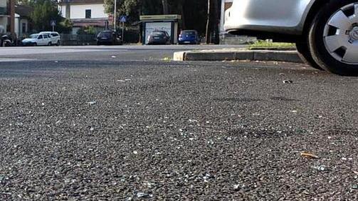 Scoppia la rissa a colpi di pietre e bastoni
