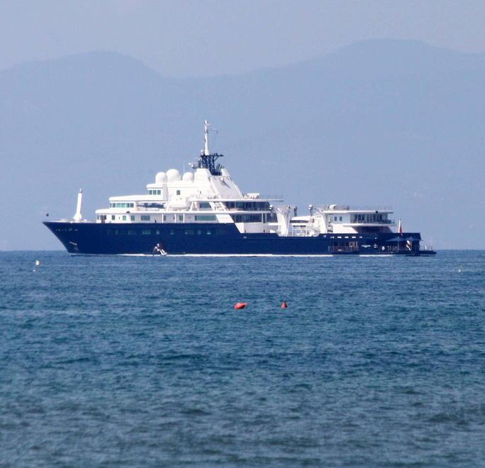 Le Grand Bleu torna a navigare in Versilia
