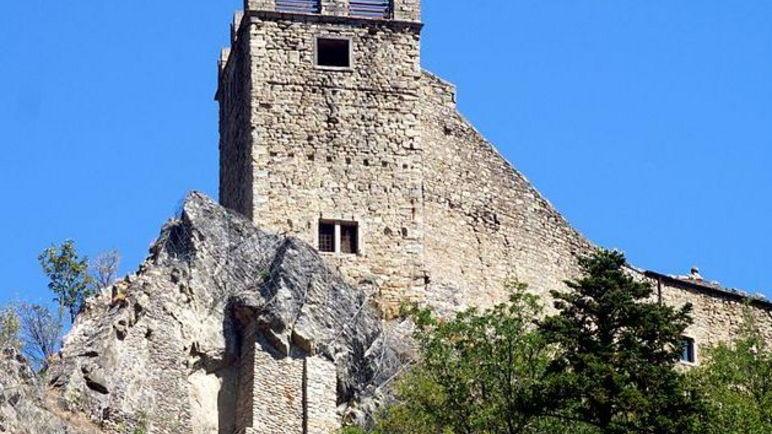 Festa in Rocca con botte e ubriachi