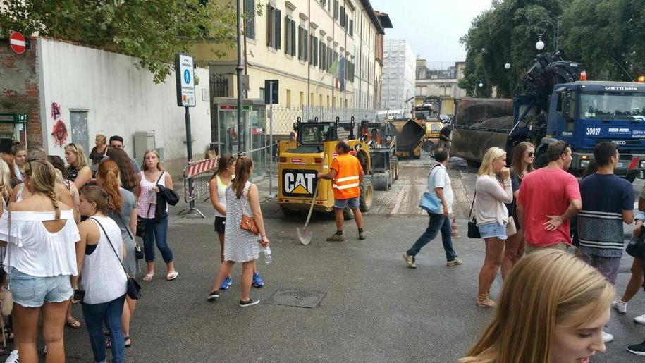 Via ai lavori di asfaltatura in città